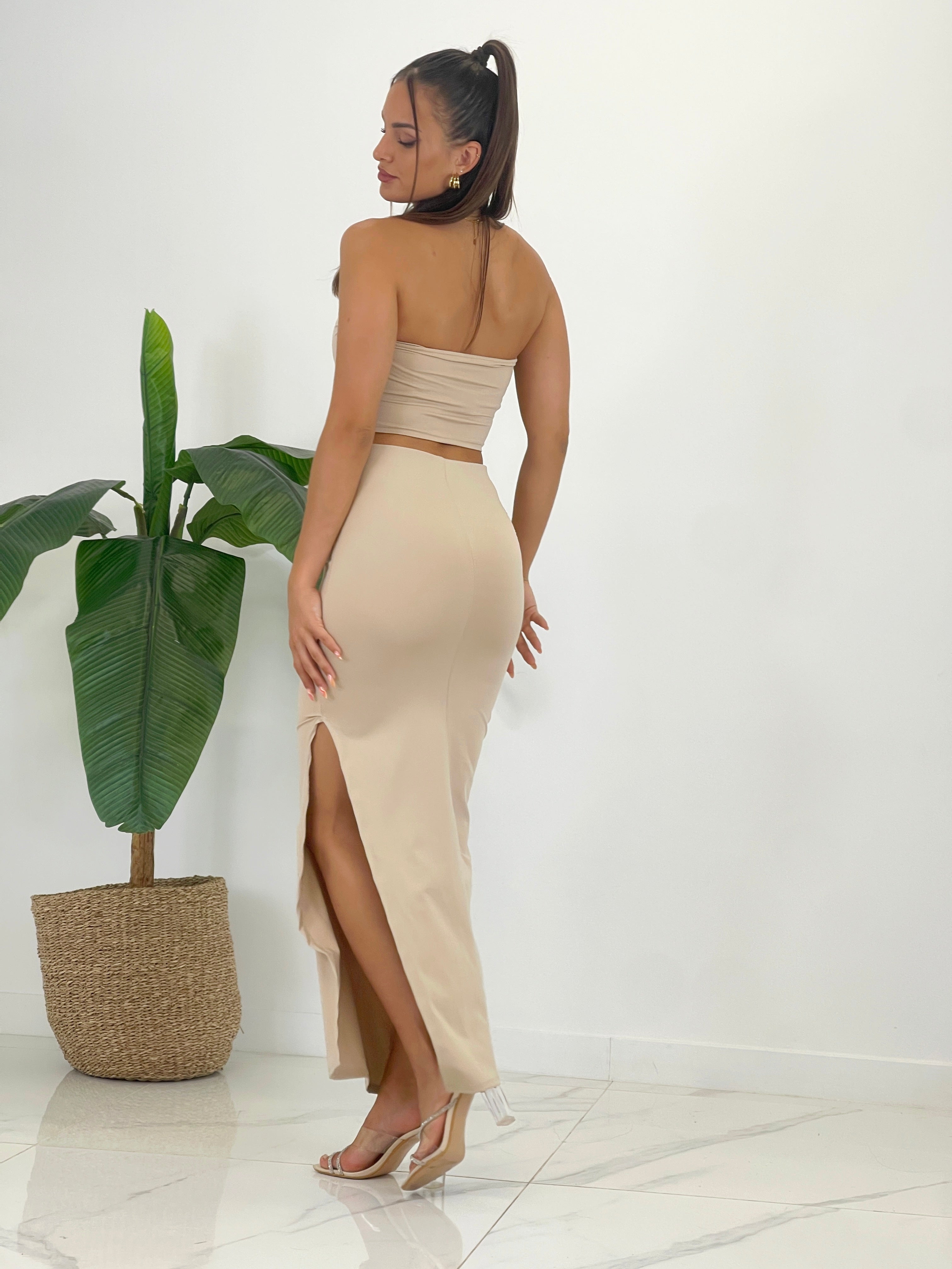 Conjunto top bandeau y falda larga Roma